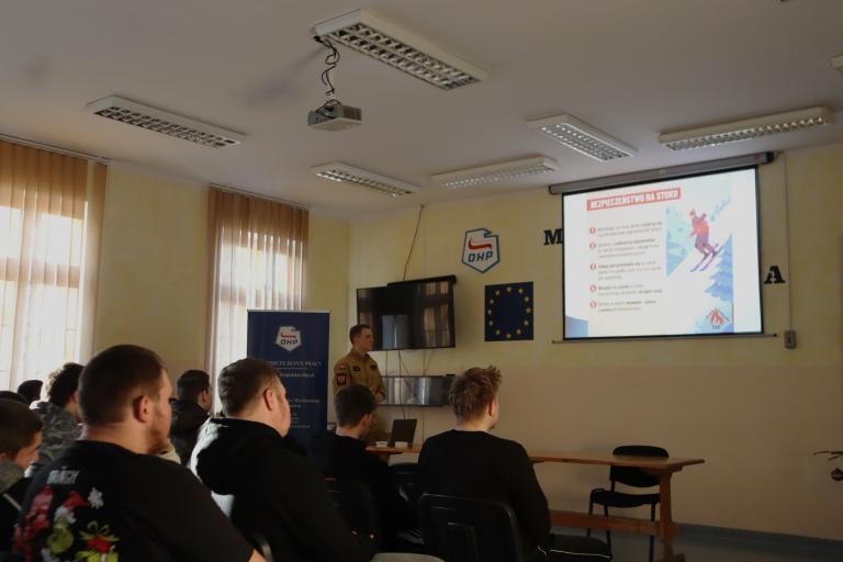 Szkolenie z bezpieczeństwa podczas ferii w Próchnowie