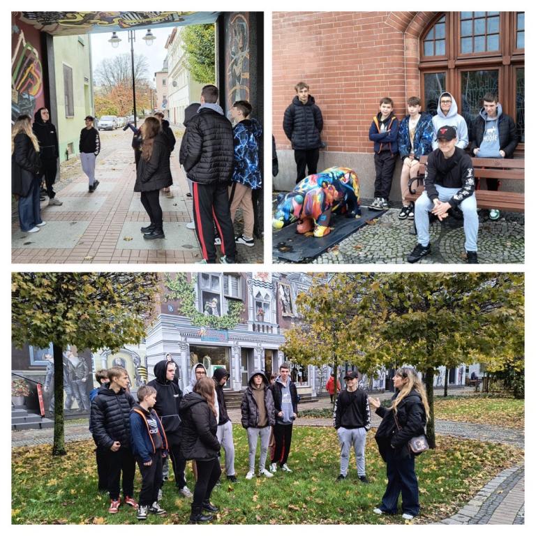 11-19 Hufiec Pracy spacerem po mieście