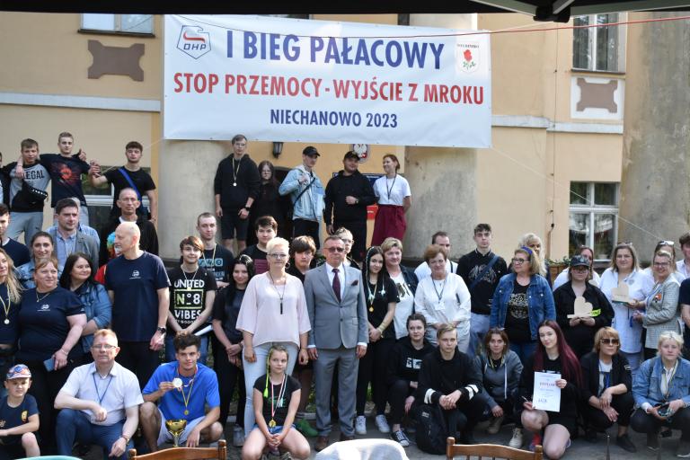 I Bieg Pałacowy w Ośrodku Szkolenia i Wychowania w Niechanowie