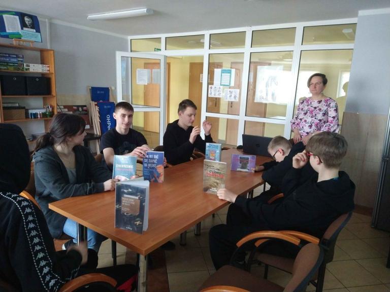 Cyberprzemoc. Jak się przed nią bronić?
