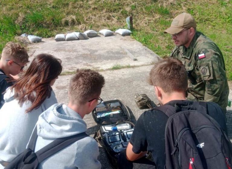 Poznali tajemnice wojskowego życia