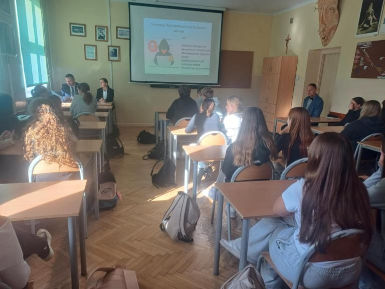 MCK Wieluń: Bezpieczeństwo w bankowości 