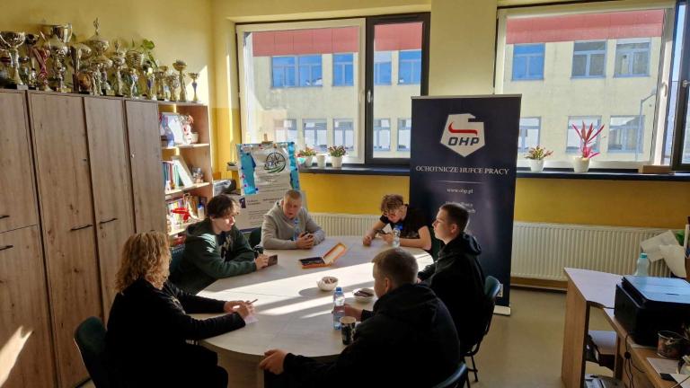 Tradycja i Technologia – Bezpieczna Korespondencja to Harmonia w 1-23 HP Polkowice
