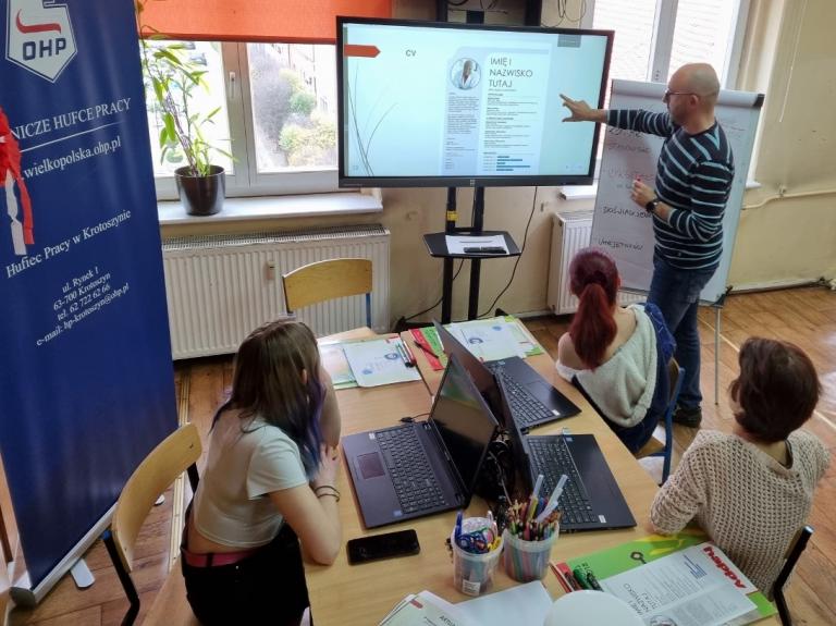 Spotkanie szkoleniowe dla absolwentów i młodych matek w Hufcu Pracy w Krotoszynie