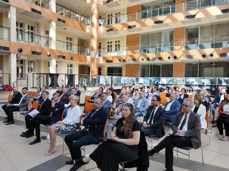 Centrum Edukacji i Pracy Młodzieży OHP w Legnicy na konferencji „Od Edukacji do Biznesu- Szkoła odNowa”