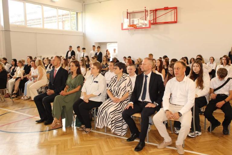 Rozpoczęcie roku szkolnego 2024/2025 w Zespole Szkół nr 3 w Wieluniu