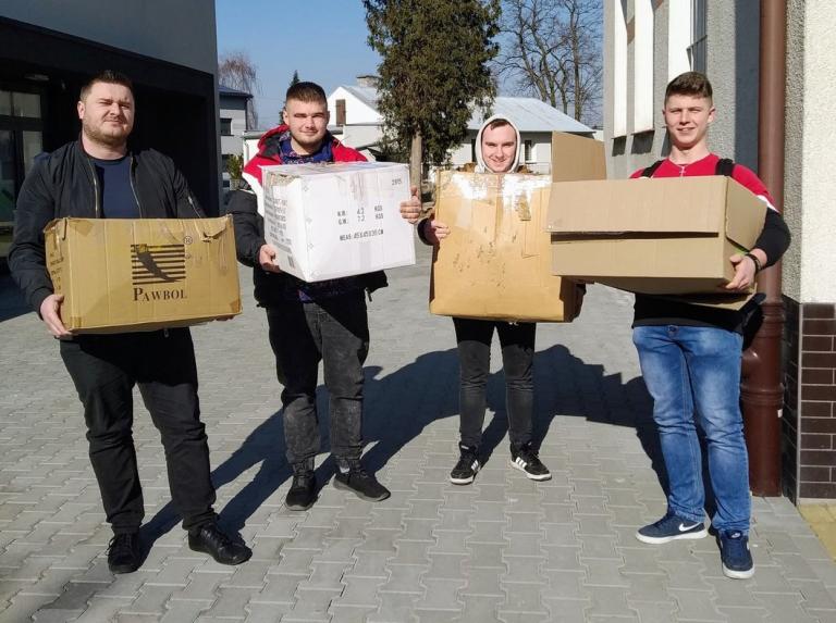 Hufiec Pracy 5-20 w Wieruszowie dołącza do zbiórki dla żołnierzy i uchodźców wojennych z Ukrainy