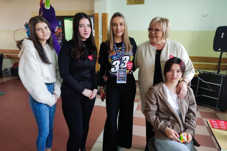 Zambrów: Młodzież Hufca Pracy gra z WOŚP – kreatywność i sport w szczytnym celu!