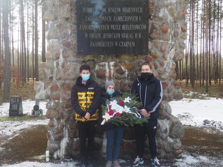OSiW w Człuchowie w hołdzie ofiarom obozu jenieckiego w Czarnem
