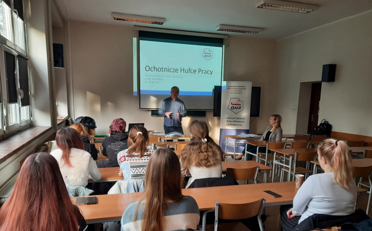 Bydgoskie Centrum Edukacji i Pracy Młodzieży promuje swoje usługi na Uniwersytecie Kazimierza Wielkiego