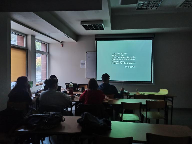 Pierwsze spotkanie Dyskusyjnego Koła Filmowego w 11-12 Hufcu Pracy w Gdyni