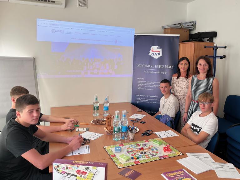 Rok Edukacji Ekonomicznej - zawodoznawcze warsztaty z grą „Cashflow” w krośnieńskim CEiPM