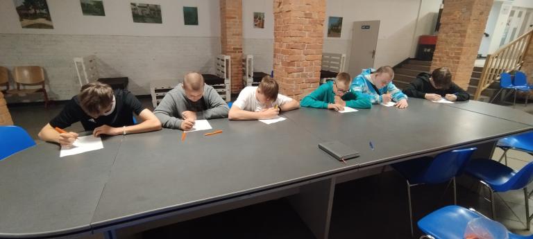 Konkurs wiedzy w 11-23 Hufcu Pracy w Słupsku