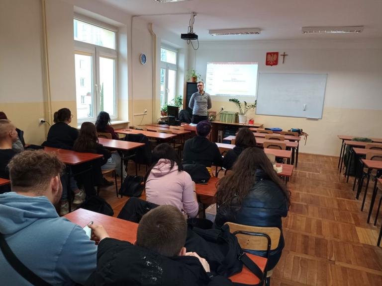 Matura i co dalej? O rynku pracy w ZSS w Rzeszowie