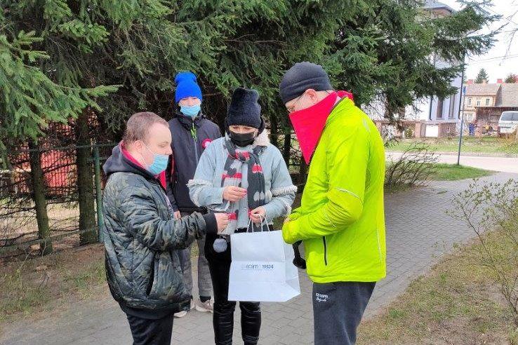 Wasilków: Kotylion na Święto Flagi