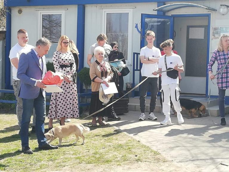 Projekt „Legowiska dla Psijaciół ze schroniska” realizowany w ramach Europejskiego Korpusu Solidarności dobiegł końca