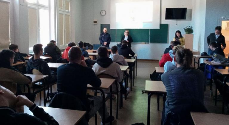 Współpraca Hufca Pracy w Słupsku z Policją