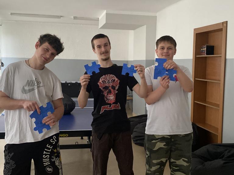 Bliżej spektrum – dalej od uprzedzeń