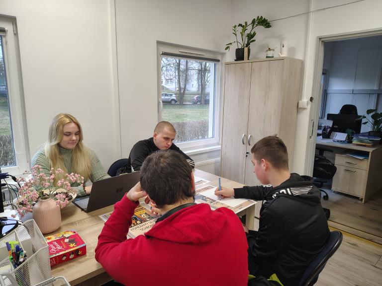 Projekt EKS „Pomocna Łapa”- 11-23 Hufiec Pracy wspiera słupskie schronisko 