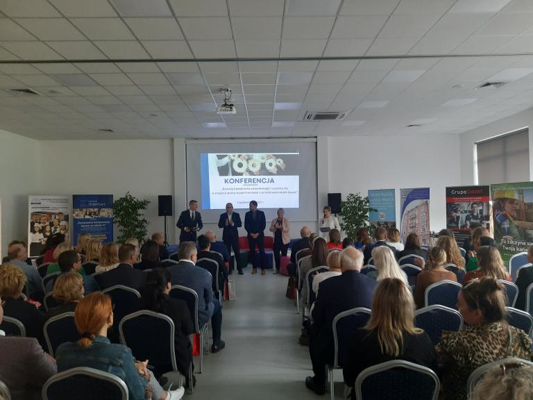 Konferencja pt. „Rozwój Kształcenia Zawodowego i Uczenia się w Miejscu Pracy w Partnerstwie z Przedstawicielami Branż