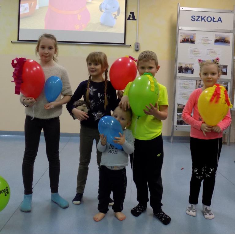 Letnie kino w Ośrodku Szkolenia i Wychowania w Próchnowie