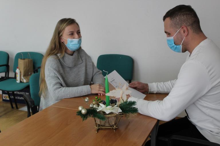 ODWIEDZINY ABSOLWENTKI W JĘDRZEJOWIE