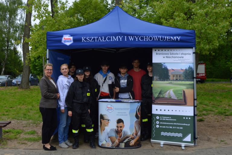 Promocja Ochotniczych Hufców Pracy w Niechanowie
