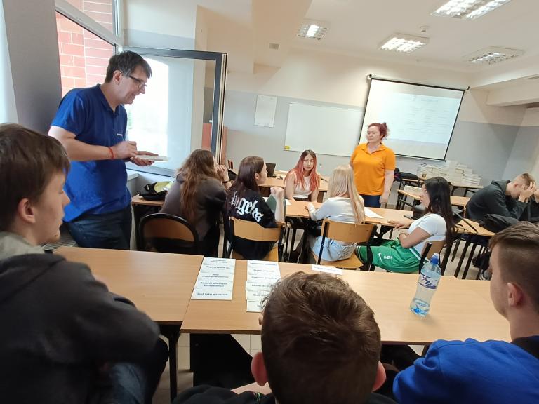 Zajęcia z przedsiębiorczości dla młodzieży z 11-12 Hufiec Pracy w Gdyni