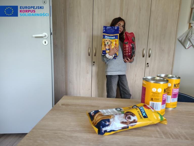 Projekt EKS „Pomocna Łapa” w 11-23 Hufcu Pracy w Słupsku – przekazanie drapaków