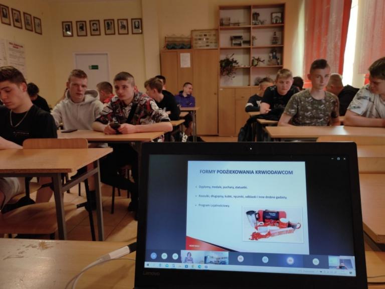 Promocja honorowego krwiodawstwa i dawstwa szpiku w 9-9 HP Krosno