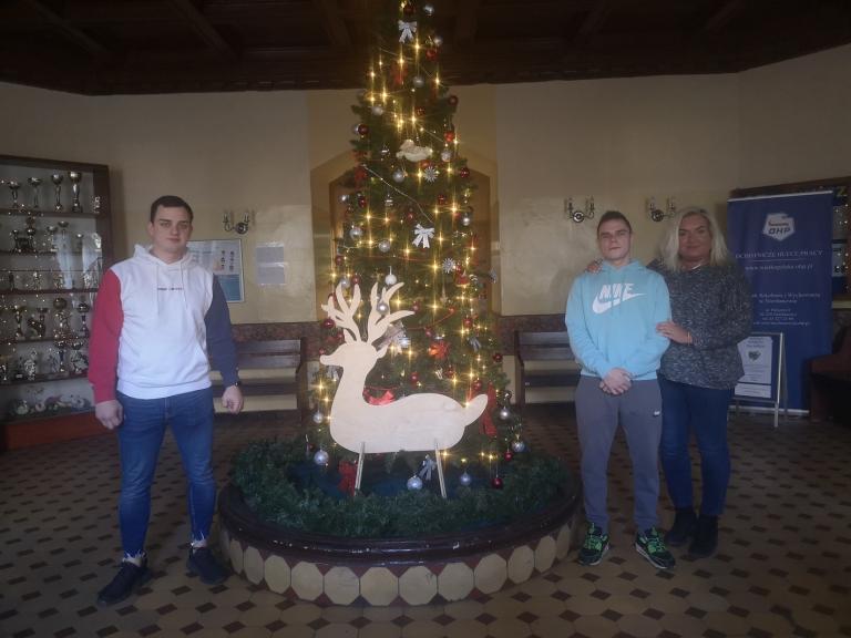 Odwiedziny absolwentów w OSiW w Niechanowie