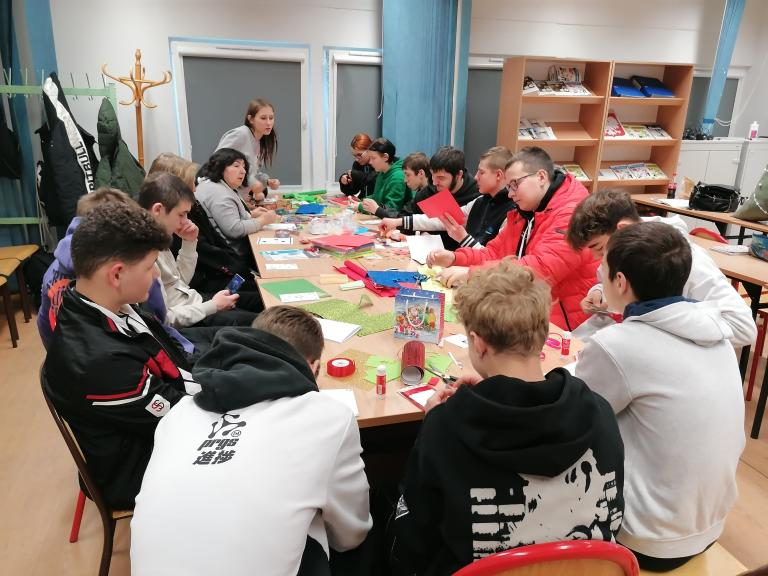 Warsztaty Mikołajkowe w 11-23 Hufcu Pracy w Słupsku