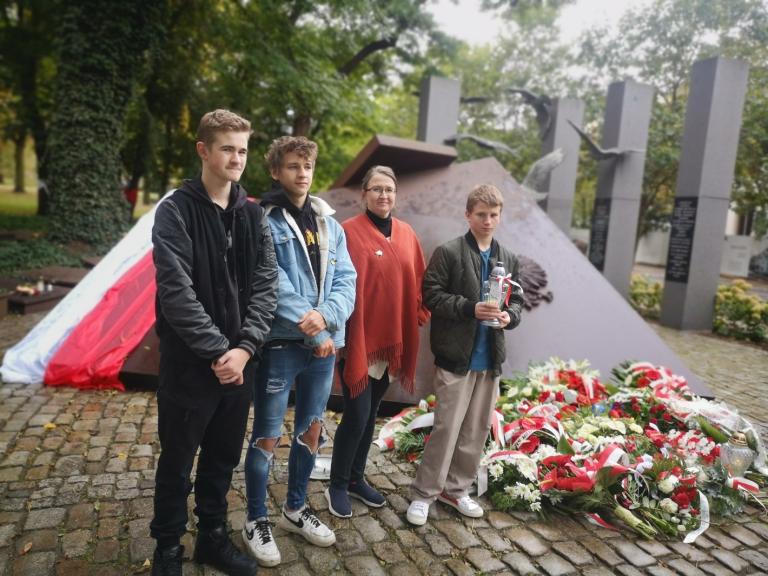 Hufiec Pracy w Poznaniu pamięta o 83. rocznicy ustanowienia Polskiego Państwa Podziemnego