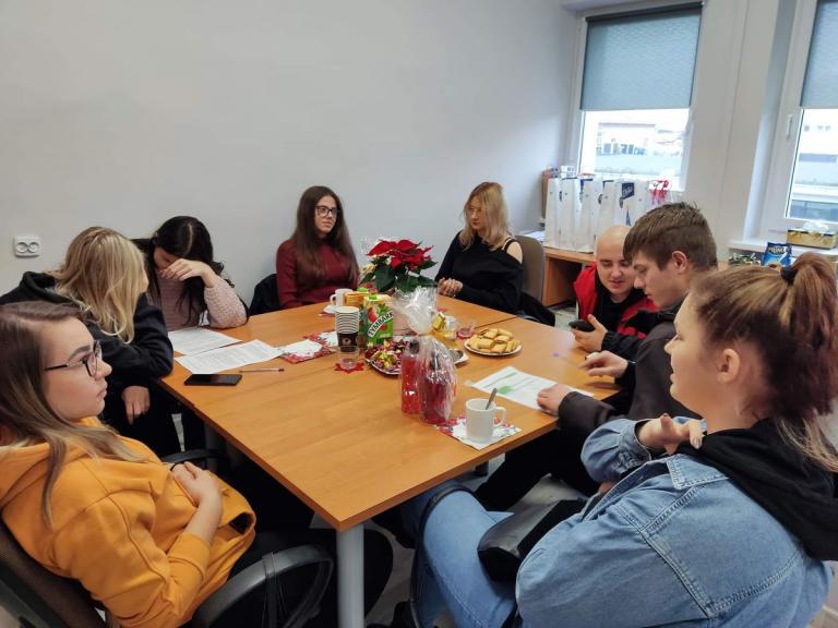Mikołajkowe spotkanie absolwentów w tarnobrzeskim Hufcu Pracy