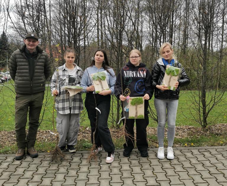 Udział w akcji organizowanej przez Nadleśnictwo Andrychów pn. „Drzewo dla klimatu”