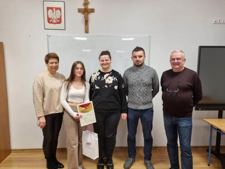 Wyróżnienie w ogólnopolskim konkursie historycznym „Powstanie Zamojskie 1942-43” dla uczestniczki Hufca Pracy w Krotoszynie