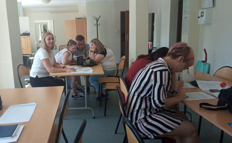 Zajęcia z uczestnikami 11-7 Hufca Pracy w Zespole Szkół Kreowania Wizerunku