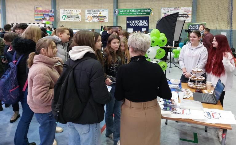 Powiatowe Targi Edukacyjne w Dąbrowie Tarnowskiej