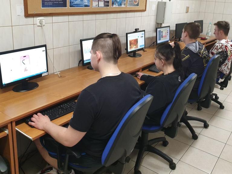 Przygotowania do konkursu informatycznego w OSiW Iwonicz