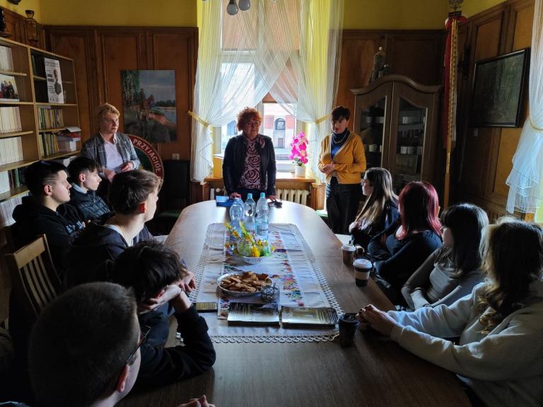 Spotkanie z pasją – o pracy pilota wycieczek i planowaniu kariery w Przemyślu