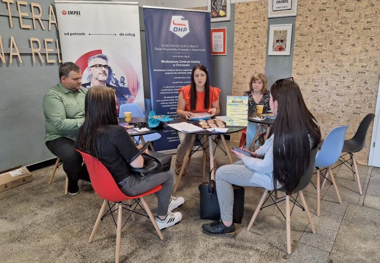 Wakacyjny kiermasz ofert pracy z MCK Chorzów