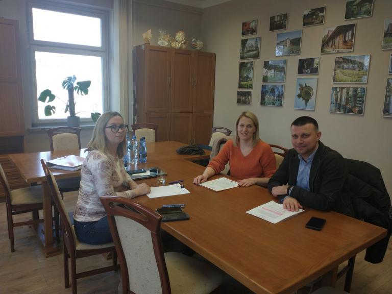Współpraca na rzecz młodych