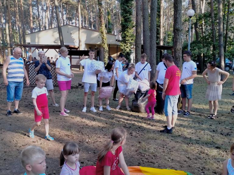 Piknik integracyjny w ramach projektu ”Rozdajemy poduchy dla otuchy”