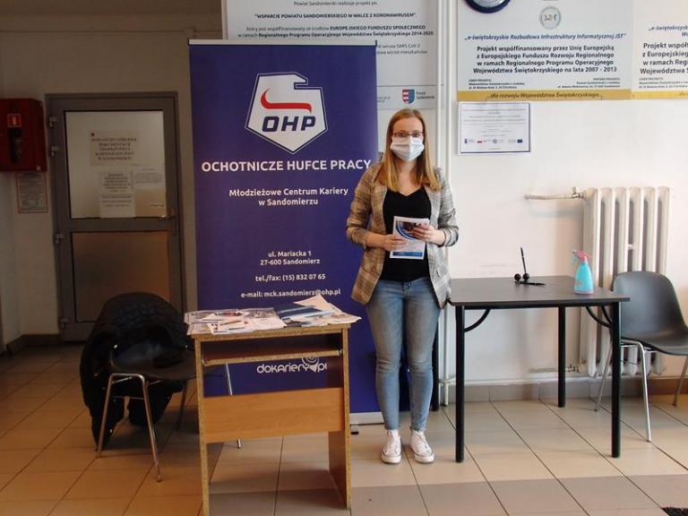 Z INFORMACJĄ W POWIATOWYM URZĘDZIE PRACY W SANDOMIERZU