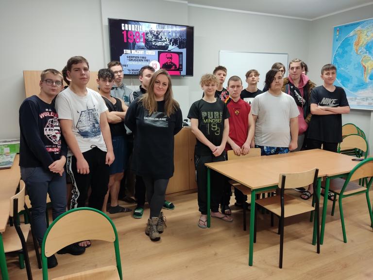 OHP upamiętnia ofiary stanu wojennego w 40. rocznicę jego wprowadzenia