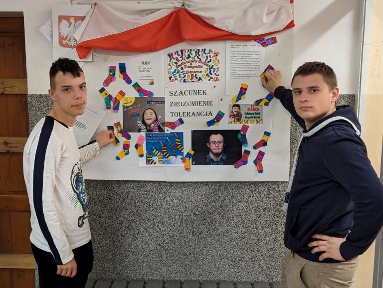 Dzień Kolorowej Skarpetki w OSiW Wiechlice