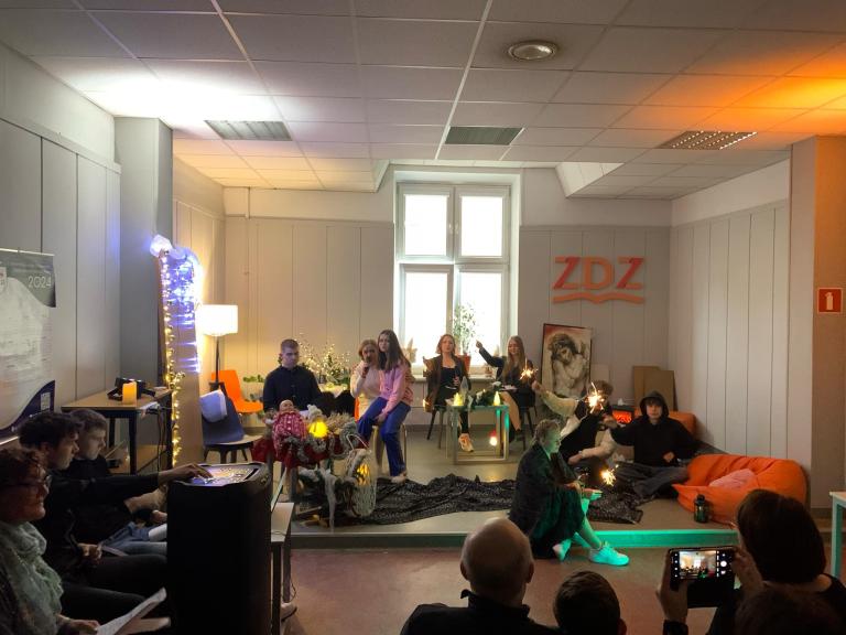 HP 5-6 Łódź: Świąteczne przedstawienie pt. „Świąteczna opowieść o…”