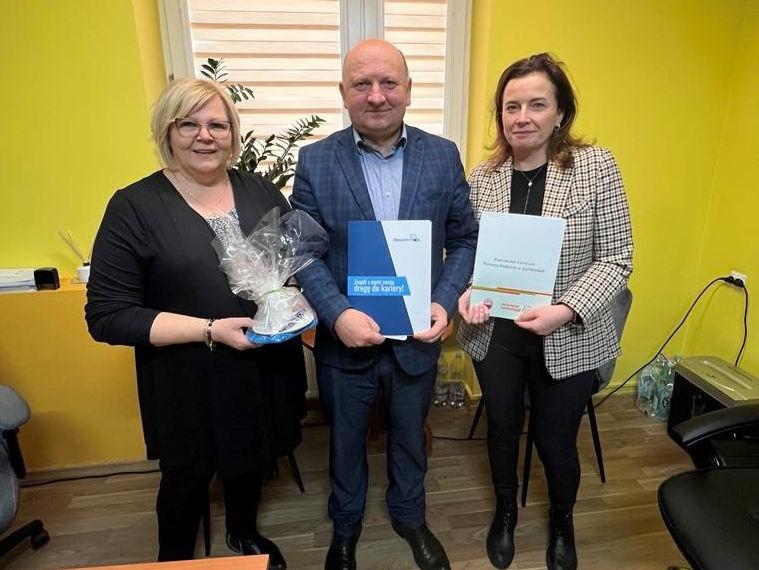 Zambrów: Wspólna inicjatywa na rzecz młodzieży – spotkanie w PCPR