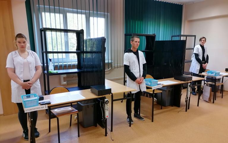 Podopieczni 11-19 Hufca Pracy w Słupsku na części praktycznej egzaminów kwalifikacyjnych