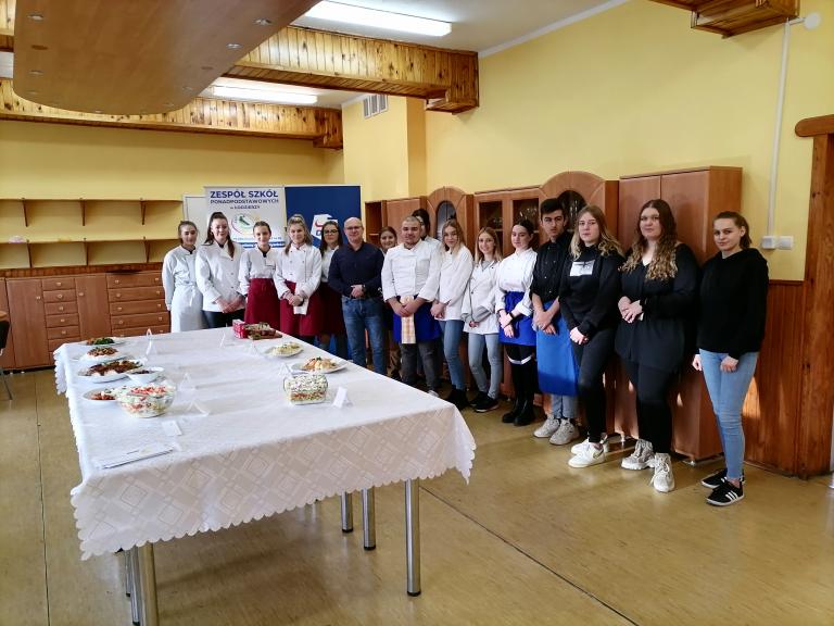 Konkurs kulinarny w 11-19 Hufcu Pracy w Słupsku